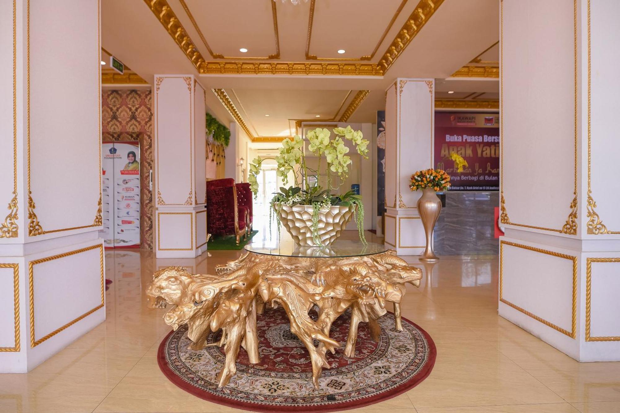 Capital O 854 Ub Caisar Hotel Banda Aceh Bagian luar foto
